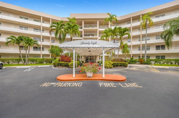 Palm-Aire Country Club 6, 3960 Oaks Clubhouse Dr #510, Pompano Beach, Florida 33069, image 1