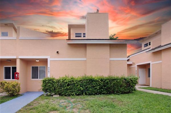 4087 Coral Springs Dr #2, Coral Springs, Florida 33065, image 1