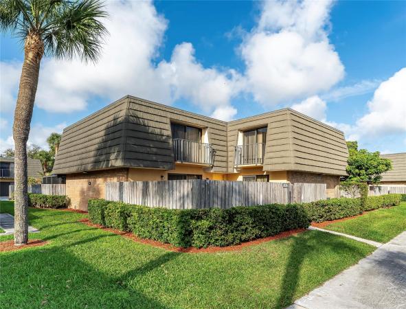 Village Of Sandalwood Lakes, 1624 16th Way, West Palm Beach, Florida 33407, image 1