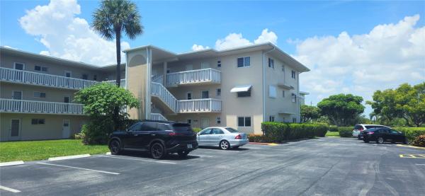 Lake Clarke Gardens, 2668 N Garden Dr N #312, Lake Worth Beach, Florida 33461, image 1
