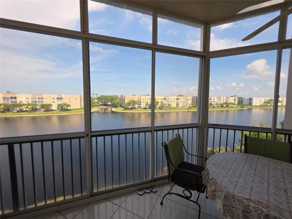 7593 Granville Dr #411, Fort Lauderdale, Florida 33321, image 1