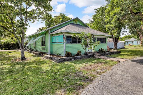 Pompano Beach No HOA, 803 NE 3rd Ave, Pompano Beach, Florida 33060, image 1