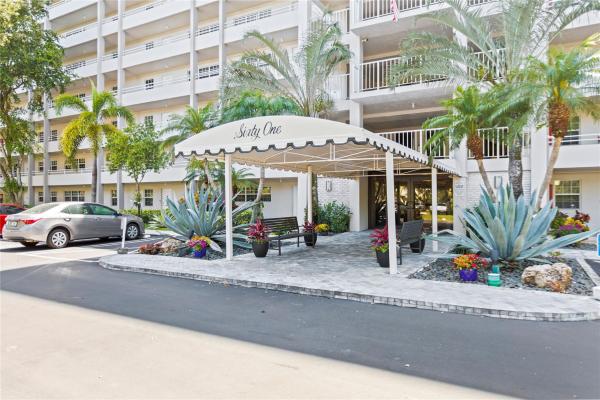 Oaks Lane At Palm-Aire, 575 Oaks Ln #403, Pompano Beach, Florida 33069, image 1