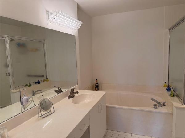Regal Shores South At Coral Lakes, 5914 Regal Glen Dr #205, Boynton Beach, Florida 33437, image 2