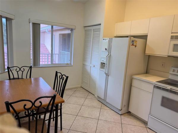 Regal Shores South At Coral Lakes, 5914 Regal Glen Dr #205, Boynton Beach, Florida 33437, image 3