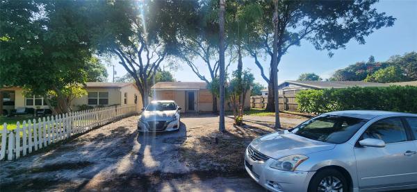 Lake Worth Town, 1106 S D St, Lake Worth Beach, Florida 33460, image 1
