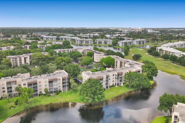 Lagoon Place, 9230 Lagoon Pl #406, Davie, Florida 33324, image 1