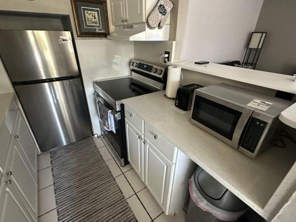 Mid Mari, 3230 NE 13th St #208, Pompano Beach, Florida 33062, image 1