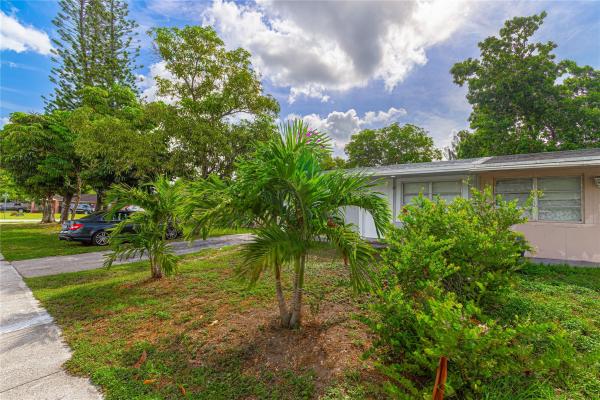 Broadview Country Club Estates, 1910 SW 63rd Ter, North Lauderdale, Florida 33068, image 1