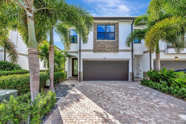 Aqua Bella, 4509 E Aqua Bella Ln, Fort Lauderdale, Florida 33312, image 1