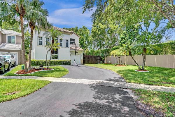 Trellises At Rock Creek, 11590 S Open Ct, Cooper City, Florida 33026, image 1