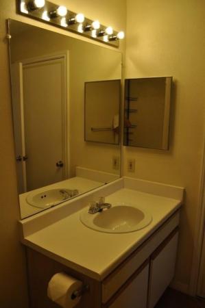 Sailboat Pointe, 2465 NW 33rd St #1506, Oakland Park, Florida 33309, image 1