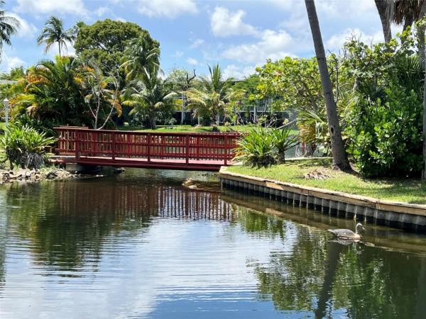 Deerfield Lake, 777 SE 2nd Ave #102, Deerfield Beach, Florida 33441, image 1