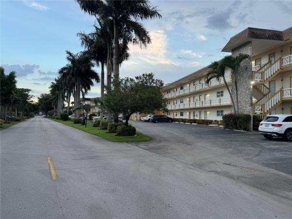 Jasmine Gardens, 5111 W Oakland Park Blvd #307, Lauderdale Lakes, Florida 33313, image 1