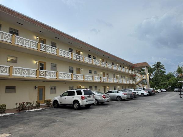 Jasmine Gardens, 5111 W Oakland Park Blvd #307, Lauderdale Lakes, Florida 33313, image 3