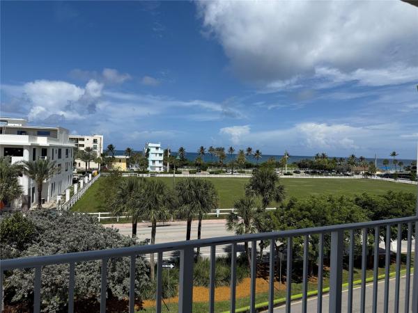 Leisure By The Sea East, 4117 E Bougainvilla Dr #412, Lauderdale By The Sea, Florida 33308, image 1