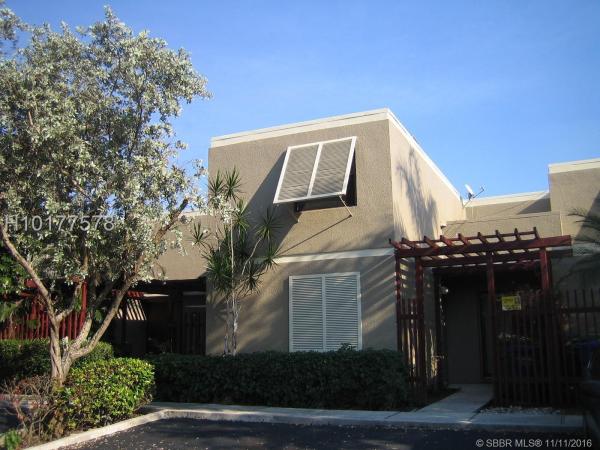 Villas West, 1611 W Fairway Rd, Pembroke Pines, Florida 33026, image 1