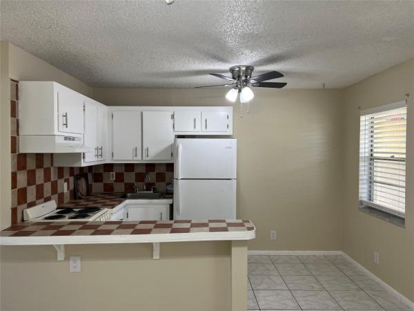 Village Park At Oakland, 5168 NE 6th Ave #426, Oakland Park, Florida 33334, image 2