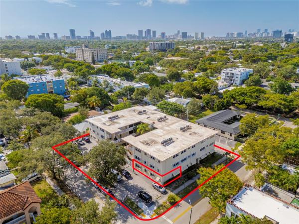 Hampton Court, 1958 Monroe #110, Hollywood, Florida 33020, image 1