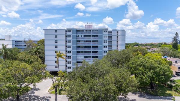 The Lakes Of Inverrary, 3301 Spanish Moss Ter #705, Lauderhill, Florida 33319, image 1