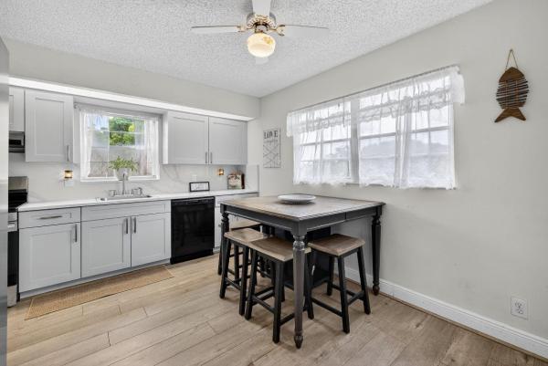 Abaco Village, 1603 Abaco Dr #M4, Coconut Creek, Florida 33066, image 2