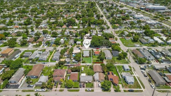 Hollywood Park, 2212 Roosevelt St, Hollywood, Florida 33020, image 1