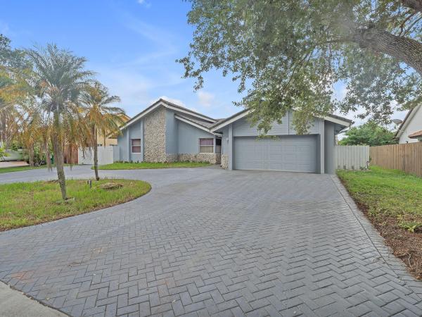 Cypress Glen, 11340 SW 1st St, Coral Springs, Florida 33071, image 1