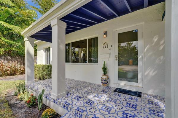 Wilton Manors No HOA, 539 NE 25th St, Wilton Manors, Florida 33305, image 1