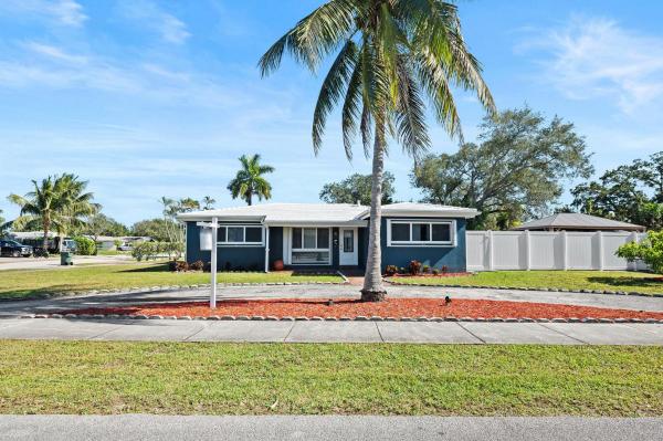 Riverland Village, 1900 SW 33rd Ave, Fort Lauderdale, Florida 33312, image 1