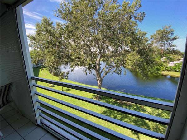 4003 Islewood D #4, Deerfield Beach, Florida 33442, image 1