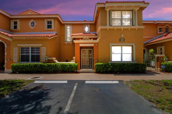 Villa Vizcaya, 8544 NW 140th Ter, Miami Lakes, Florida 33016, image 1
