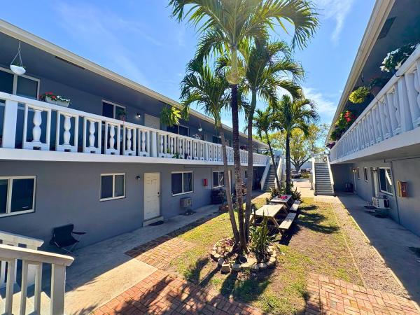 101-105 SE 26th St, Fort Lauderdale, Florida 33316, image 1