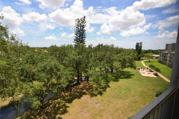 Briarwood Club, 3575 Broken Woods Dr #502, Coral Springs, Florida 33065, image 3