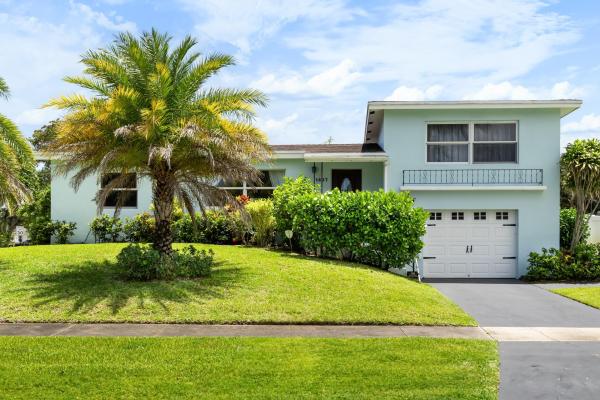 Lake Osborne Estates, 1407 Ontario Dr, Lake Worth Beach, Florida 33461, image 1