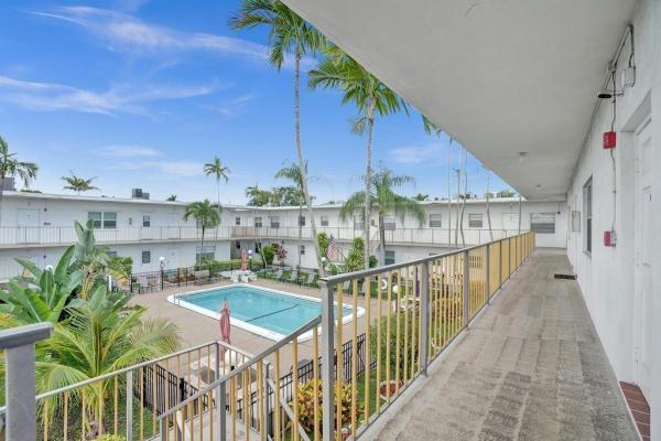 Casa Nova, 2240 Johnson St #212, Hollywood, Florida 33020, image 1