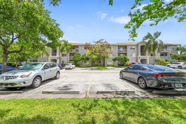 Evergreen Lakes, 5005 Wiles Rd #203, Coconut Creek, Florida 33073, image 1