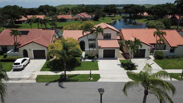 Capitol Square, 18 Capitol Ct, Deerfield Beach, Florida 33442, image 1