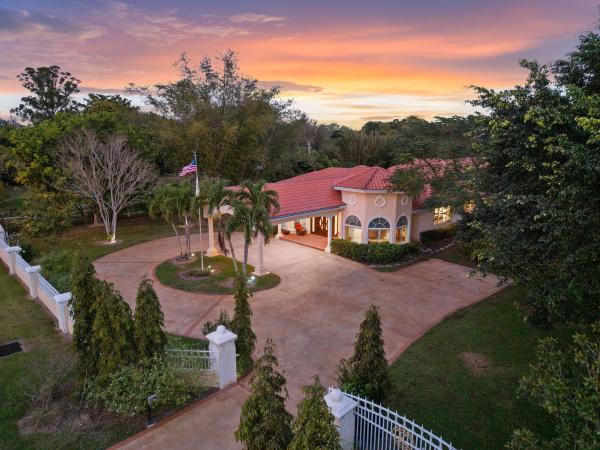 Sunshine Ranches, 5290 SW 130th Ave, Southwest Ranches, Florida 33330, image 1