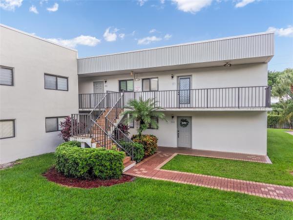 Pembridge At Lakes Of Delray, 15450 Pembridge Ave #199, Delray Beach, Florida 33484, image 1