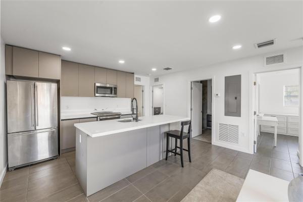 Lake Ridge, 1131 NE 15th Ave #11, Fort Lauderdale, Florida 33304, image 1