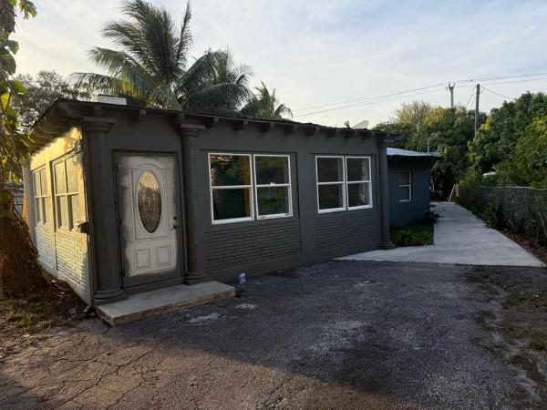 Hollywood Little Ranches, 2739 Lincoln St, Hollywood, Florida 33020, image 1