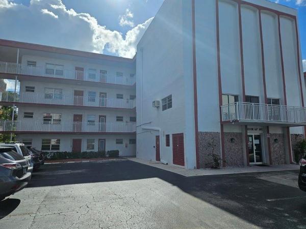 Sapphire, 4000 NW 44th Ave #210, Lauderdale Lakes, Florida 33319, image 1