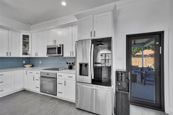Estates Of Stirling Lake, 16260 Owasco Cir, Davie, Florida 33331, image 2
