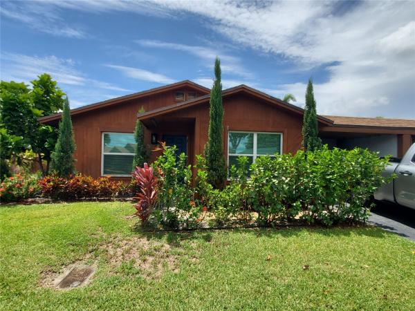 Los Mangos Patio Villas, 558 SE 27th Ter #558, Boynton Beach, Florida 33435, image 1