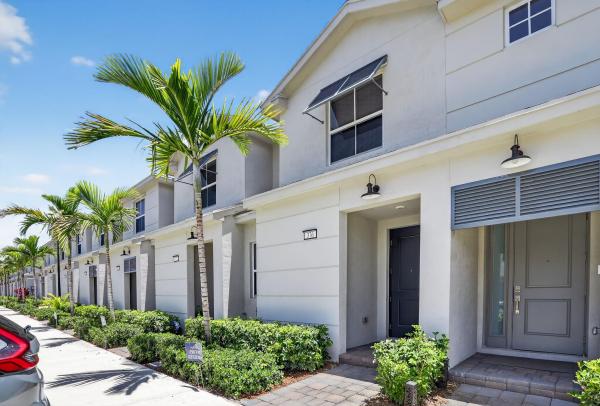 376 NW 8th Ct #376, Pompano Beach, Florida 33060, image 1