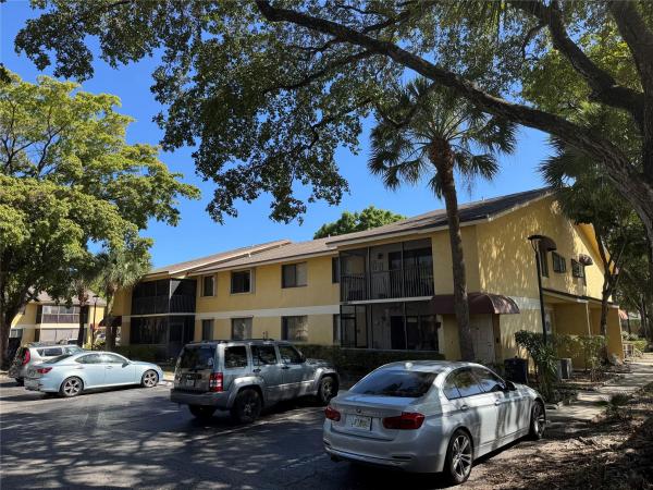 3059 N Oakland Forest Dr #102, Oakland Park, Florida 33309, image 1