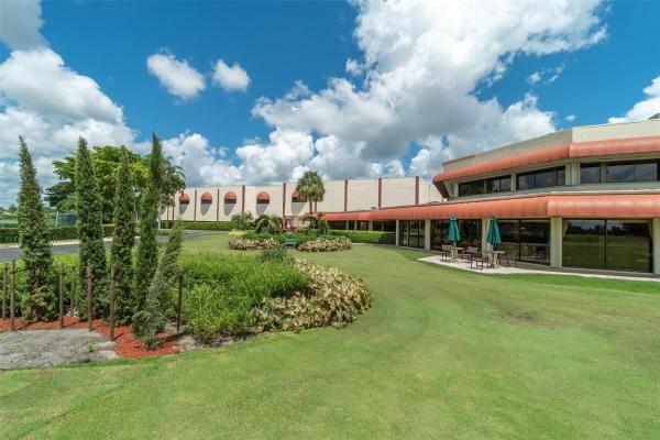 Hollybrook Golf & Tennis Club, 271 S Hollybrook Dr #304, Pembroke Pines, Florida 33025, image 1