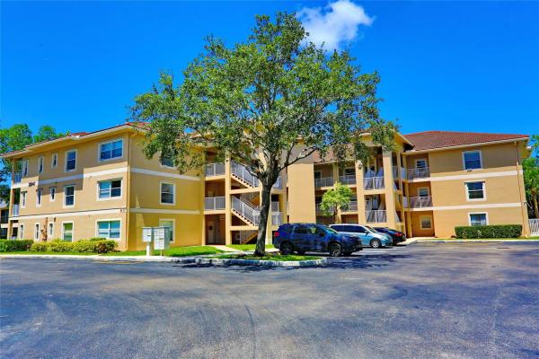 Royal River 2, 2941 Riverside Dr, Coral Springs, Florida 33065, image 1