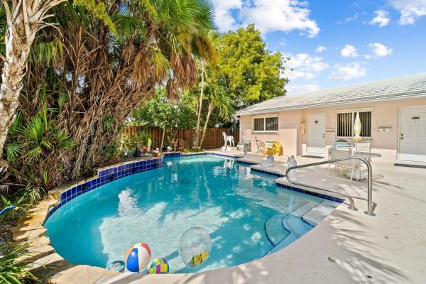 Coral Ridge Isles, 1681 NE 56th St, Fort Lauderdale, Florida 33334, image 1