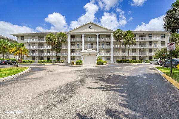 Whitehall 2 Of Pine Island Ridge, 1703 S Whitehall Dr #304, Davie, Florida 33324, image 1